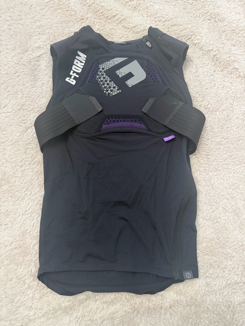 G-Form Chest & Back Protector Size Small - Picture 2 of 3
